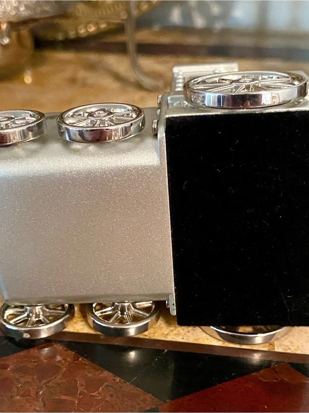 Silver Vintage-Style Quartz Clock desktop business card holder
